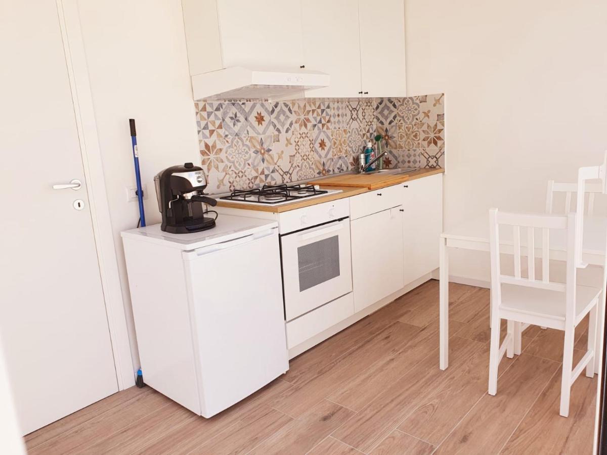 Beach Apartments Marina Di Ragusa Exterior photo